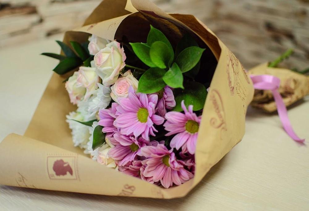 Букет цветов из: Розы и Хризантемы в Абакане