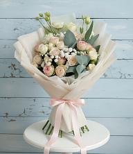 Букет цветов из:  Розы и Лизиантусы в Абакане