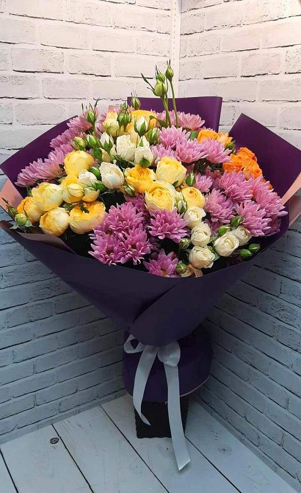 Букет цветов из: Хризантемы и Розы в Абакане