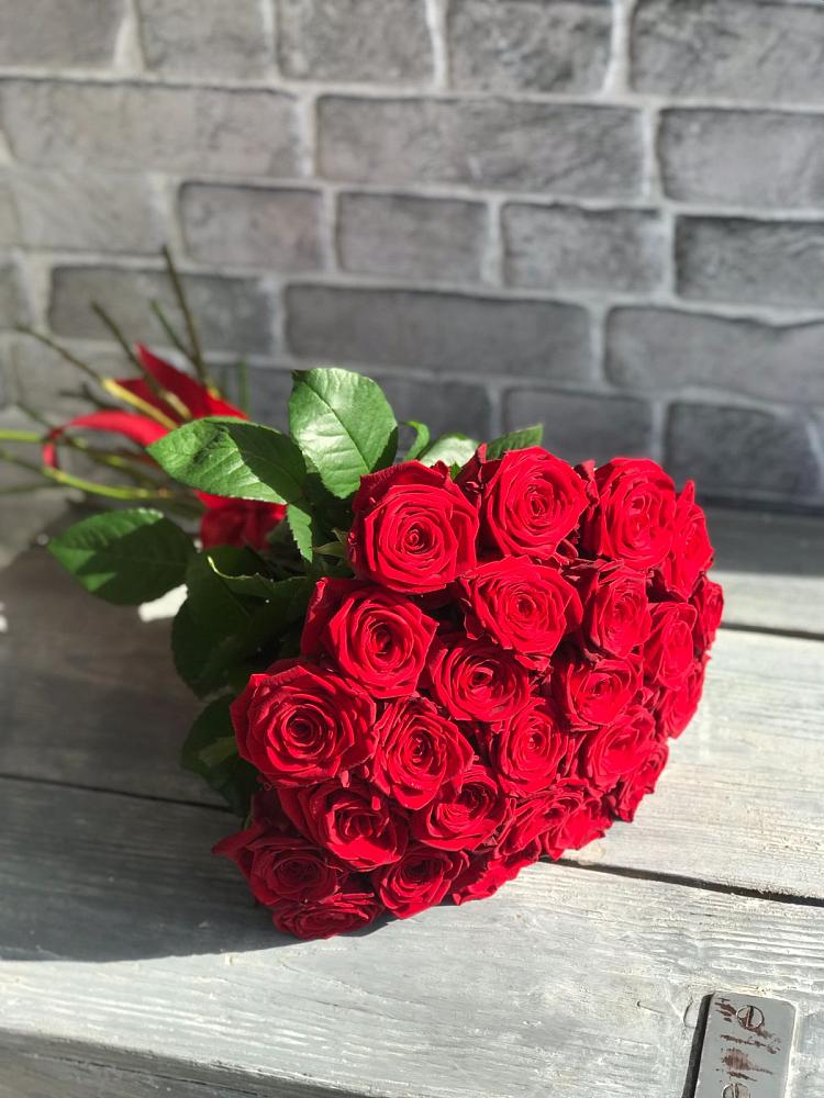 Букет Красные розы Фридом в Абакане