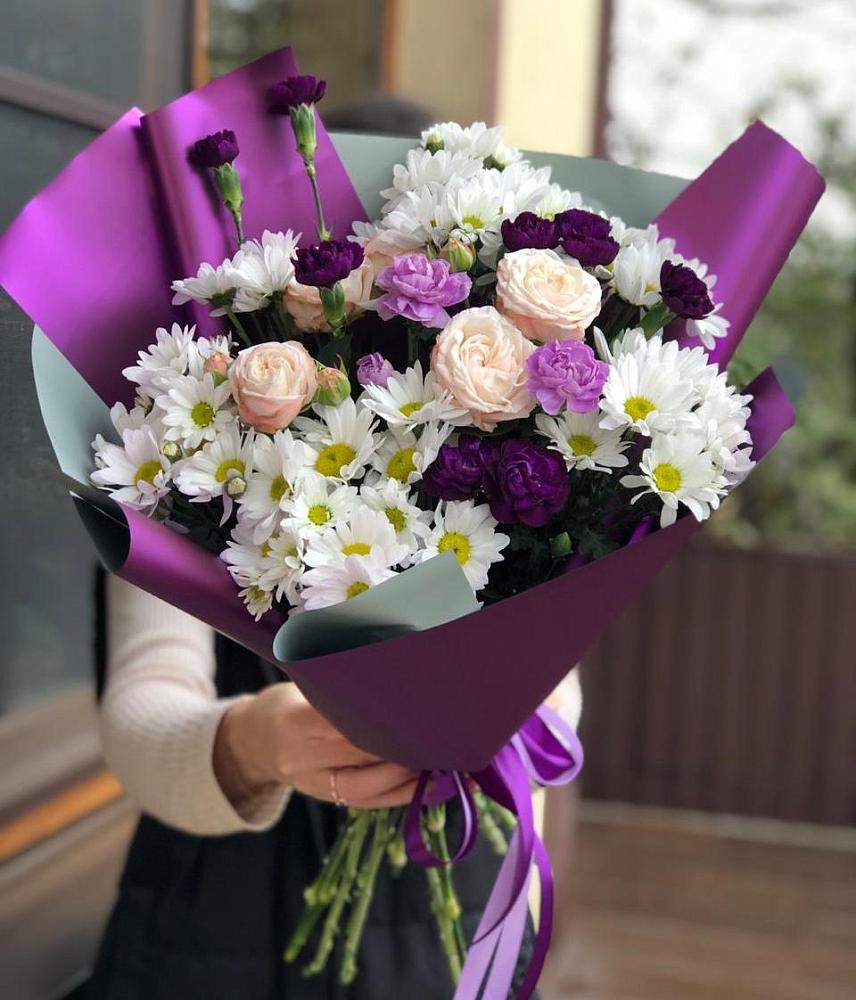 Букет цветов из: Хризантемы, Гвоздики и Розы в Абакане