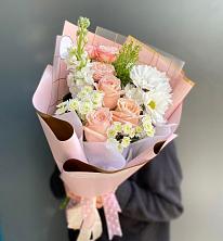 Букет цветов из:  Хризантемы и Розы в Абакане