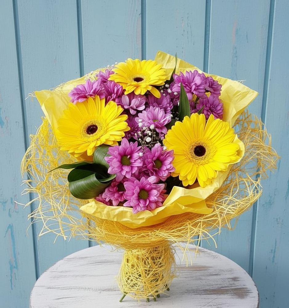 Букет цветов из: Хризантемы и Герберы в Абакане