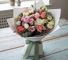 Букет цветов из:  Розы, Лизиантусы и Гвоздики в Абакане