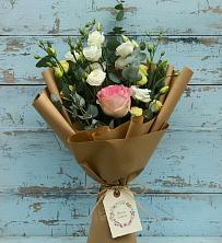 Букет цветов из:  Розы и Лизиантусы в Абакане